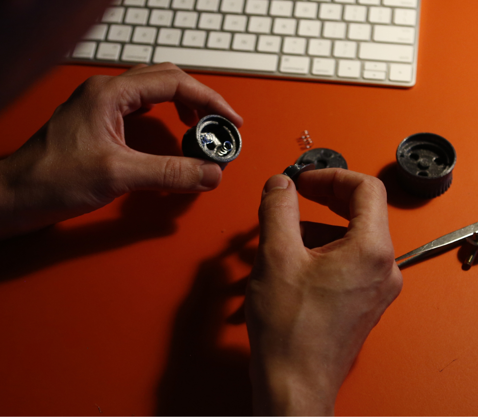 assembling the knob